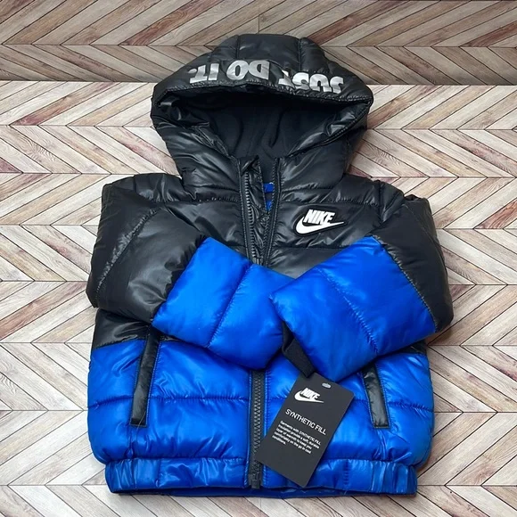 Synthetic Fill Nike Sportswear Colorblock Lightweight Jacket